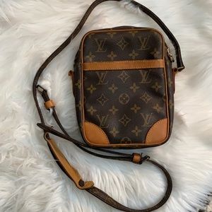 VINTAGE AUTHENTIC LV Danube crossbody bag.